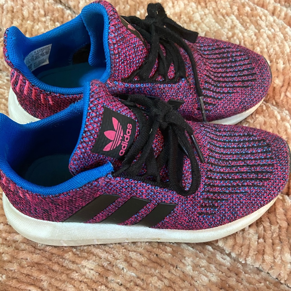 ✨🦋 Colorful girls’ Adidas